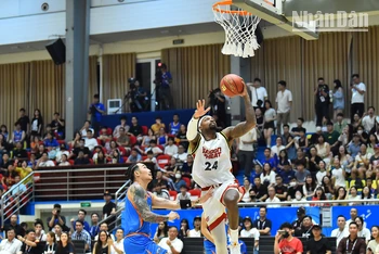 VBA 2023: Đương kim vô địch Saigon Heat khởi đầu thuận lợi