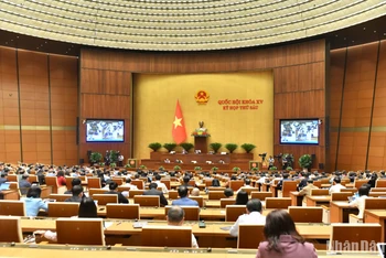 Quang cảnh một phiên thảo luận ở hội trường tại Kỳ họp thứ 6, Quốc hội khóa XV. (Ảnh: DUY LINH)