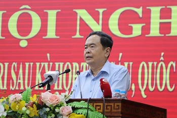 Đồng chí Trần Thanh Mẫn phát biểu tại buổi tiếp xúc cử tri Hậu Giang.