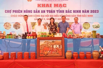 Khai mạc Chợ phiên Nông sản an toàn tỉnh Bắc Ninh năm 2023.