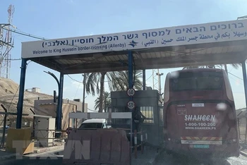 Cửa khẩu Allenby Bridge tại biên giới giữa Israel và Jordan. (Ảnh: Vũ Hội/TTXVN)