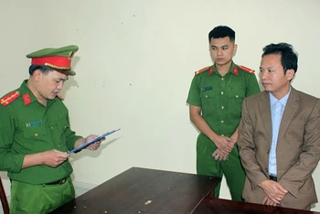 Cơ quan điều tra công bố lệnh bắt đối tượng Nguyễn Văn Sáu.