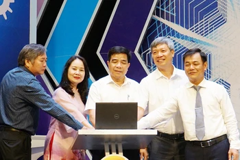 Khai mạc cuộc thi tìm hiểu cải cách hành chính và chuyển đổi số tỉnh Quảng Nam năm 2023.