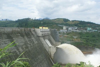 Vận hành các hồ chứa nước thủy điện trên địa bàn tỉnh Quảng Nam phải bảo đảm tính mạng, tài sản của người dân ở vùng hạ du. Trong ảnh, Thủy điện Sông Tranh 2 thực hiện điều tiết nước theo Quy trình 1865.