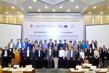 Đại diện Ban Quản lý các dự án hỗ trợ kỹ thuật lĩnh vực tiết kiệm năng lượng - Bộ Công thương và Tổ chức Phát triển công nghiệp Liên hợp quốc (UNIDO).
