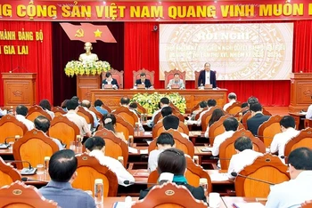 Quang cảnh hội nghị giữa nhiệm kỳ Đảng bộ tỉnh Gia Lai.