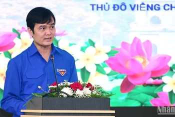 Đồng chí Bùi Quang Huy phát biểu tại Lễ khai mạc chương trình "Gặp gỡ hữu nghị thanh niên Việt Nam-Lào năm 2023". (Ảnh: Trịnh Dũng)
