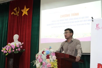 Tiến sĩ, bác sĩ Nguyễn Công Hựu – Giám đốc Bệnh viện E chia sẻ kiến thức tại chương trình.