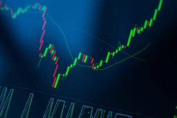 [Infographic] VN-Index tăng hơn 33 điểm, vượt mốc 1.110 điểm