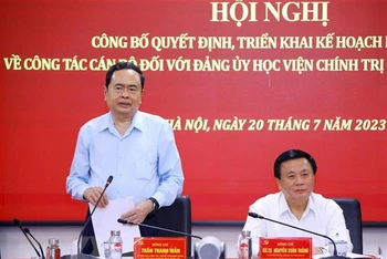Ông Trần Thanh Mẫn, Ủy viên Bộ Chính trị, Phó Chủ tịch Thường trực Quốc hội, Trưởng đoàn Kiểm tra phát biểu kết luận buổi làm việc. (Ảnh: TTXVN) 