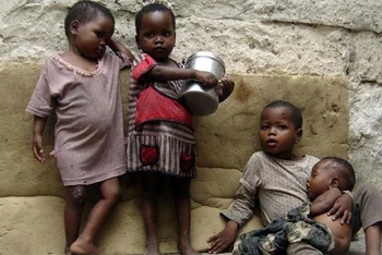 Xung đột và bạo lực đã gây nạn đói nhiều nơi trên toàn cầu, và trẻ em là đối tượng bị tổn thương nhất. (Ảnh: AFP)