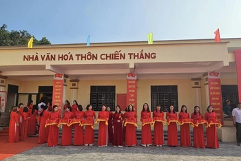 Khánh thành Nhà văn hóa thôn 200 chỗ ngồi.