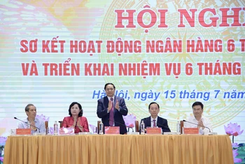 Thủ tướng Phạm Minh Chính dự và chỉ đạo Hội nghị sơ kết hoạt động ngân hàng 6 tháng đầu năm và triển khai nhiệm vụ 6 tháng cuối năm 2023. (Ảnh: THANH GIANG)