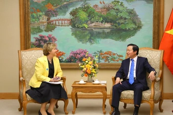 Phó Thủ tướng Trần Hồng Hà tiếp Trưởng Đại diện Quỹ Nhi đồng Liên hợp quốc. (Ảnh: Báo Điện tử Chính phủ)