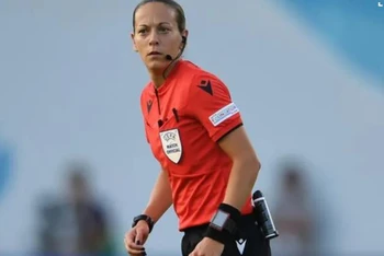 Trọng tài Ivana Martincic. (Ảnh: FIFA)