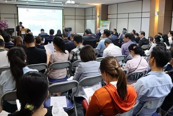 Quang cảnh hội nghị “Giới thiệu môi trường đầu tư-kinh doanh và kết nối giao thương giữa doanh nghiệp Việt Nam-Singapore”. 
