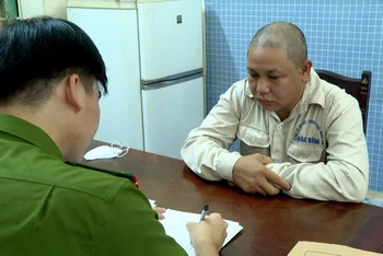 Cơ quan cảnh sát điều tra Công an thành phố Hưng Yên, tỉnh Hưng Yên làm việc với đối tượng Vũ Văn Đức .