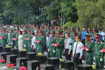 Lễ truy điệu, an táng 44 hài cốt liệt sĩ tại Nghĩa trang liệt sĩ tỉnh Bình Phước.