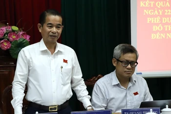Chủ tịch Hội đồng nhân dân tỉnh Đồng Nai Thái Bảo phát biểu tại buổi giám sát.