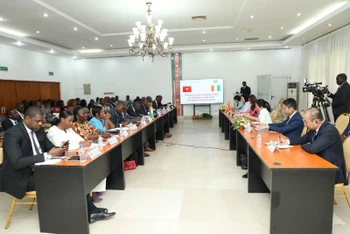 Tham vấn chính trị giữa hai Bộ Ngoại giao Việt Nam và Côte d'Ivoire.