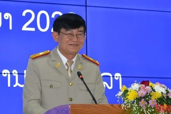 Bộ trưởng Giáo dục Lào Phouth Simmalavong phát biểu trực tuyến khai giảng năm học mới 2022-2023.