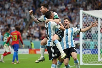 [Ảnh] Nhìn lại World Cup ngày thứ 7: Ấn tượng Kylian Mbappe, Lionel Messi