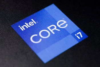 Nhu cầu về chip của Intel đã hạ nhiệt sau 2 năm tăng trưởng mạnh trong giai đoạn làm việc từ xa do đại dịch Covid-19. (Ảnh: Reuters)