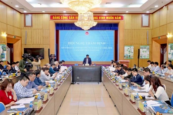 Quang cảnh Hội nghị thẩm định Quy hoạch tỉnh Quảng Ngãi thời kỳ 2021-2030, tầm nhìn đến năm 2050 sáng 16/3. 