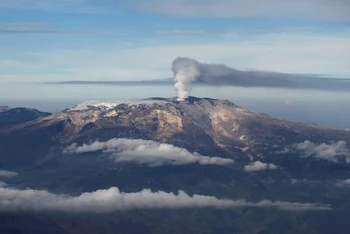 Vụ phun trào núi lửa Nevado del Ruiz năm 1985 là thảm họa thiên nhiên tồi tệ nhất trong lịch sử Colombia khi cướp đi sinh mạng của 25 nghìn người. (Ảnh: Reuters)