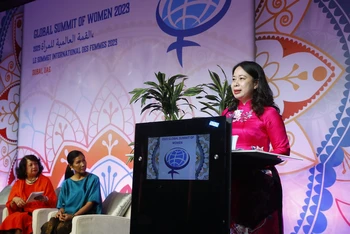Phó Chủ tịch nước Võ Thị Ánh Xuân phát biểu tại Hội nghị Thượng đỉnh Phụ nữ toàn cầu 2023. (Ảnh: TTXVN)