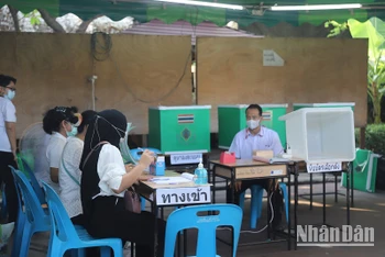 Việc bỏ phiếu sớm được Ủy ban bầu cử Thái Lan cho phép nhằm tạo điều kiện cho những cử tri không thể thực hiện quyền công dân của mình vào ngày bầu cử chính thức.