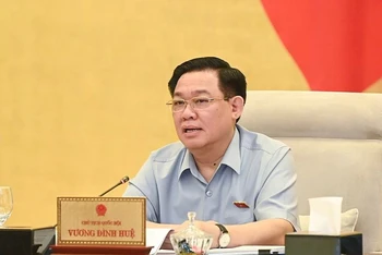 Chủ tịch Quốc hội Vương Đình Huệ cho ý kiến đối với dự án Luật Tài nguyên nước (sửa đổi). (Ảnh: DUY LINH)