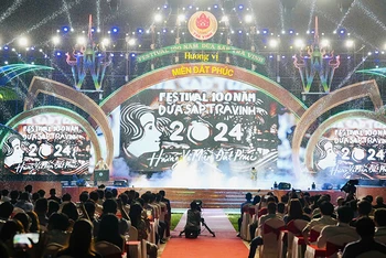 Khai mạc Festival 100 năm dừa sáp Trà Vinh tại huyện Cầu Kè.