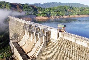 Hồ chứa nước Thủy điện Sông Tranh 2, một trong những công trình thủy điện lớn tại Quảng Nam. 