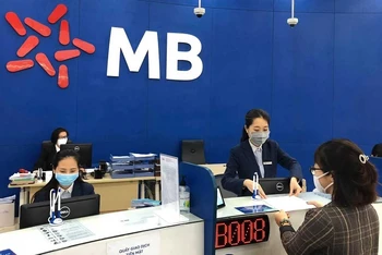 Vừa qua, lãnh đạo ngân hàng MB cũng đã thông tin về việc MB sẽ nhận chuyển giao bắt buộc một tổ chức tín dụng yếu kém.