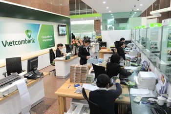 Hoạt động giao dịch tại Vietcombank.