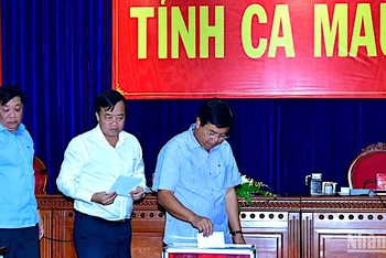 Ban Thường vụ Tỉnh uỷ Cà Mau bỏ phiếu kín thống nhất nhân sự của tỉnh quy hoạch Ban Chấp hành Trung ương Đảng khóa XIV, nhiệm kỳ 2026-2031.