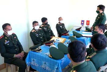 Bộ Chỉ huy Bộ đội Biên phòng Nghệ An và Bộ Chỉ huy Quân sự tỉnh Houaphanh cùng trao đổi tình hình an ninh biên giới.