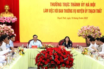 Quang cảnh cuộc làm việc giữa Thường trực Thành ủy Hà Nội với Huyện ủy Thạch Thất ngày 15/9. (Ảnh: Duy Linh)