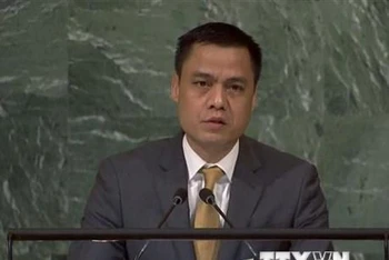 Đại sứ Đặng Hoàng Giang, Trưởng Phái đoàn Việt Nam tại Liên hợp quốc, phát biểu tại một phiên họp. (Ảnh: TTXVN phát)