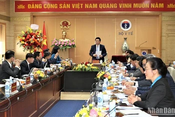 Đồng chí Nguyễn Trọng Nghĩa phát biểu tại Bộ Y tế.
