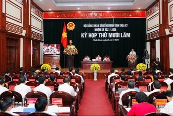 Quang cảnh tại kỳ họp Hội đồng nhân dân thứ 15 tỉnh Ninh Bình.