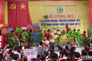 Quang cảnh Lễ Công bố xã an toàn khu Nâm Nung, huyện Krông Nô, tỉnh Đắk Nông đạt chuẩn nông thôn mới.