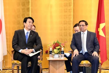 Thủ tướng Phạm Minh Chính tiếp Bộ trưởng Kinh tế, Thương mại và Công nghiệp Nhật Bản (METI) Ken Saito.