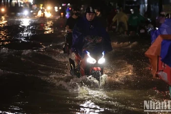 Dự báo từ ngày 7 đến sáng 9/9, ở khu vực Bắc Bộ và Thanh Hóa có mưa lớn phổ biến từ 100-350mm, có nơi trên 500mm.