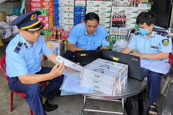 Lực lượng quản lý thị trường tỉnh Phú Yên xử lý vi phạm liên quan đến thuốc lá