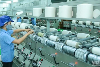 Dây chuyền sản xuất sợi tại Công ty TNHH Dệt nhuộm Jasan Việt Nam, khu công nghiệp Phố Nối B, tỉnh Hưng Yên. (Ảnh Minh Hà)