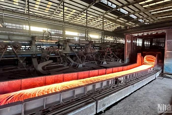 Dây chuyền sản xuất thép cuộn tại Nhà máy cán thép Thái Nguyên thuộc Công ty cổ phần Gang thép Thái Nguyên (TISCO).