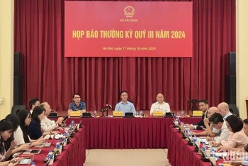 Quang cảnh buổi họp báo thường kỳ quý III/2024 của Bộ Xây dựng.