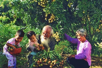 Truyền thống gia đình là nét đẹp văn hóa Việt Nam.